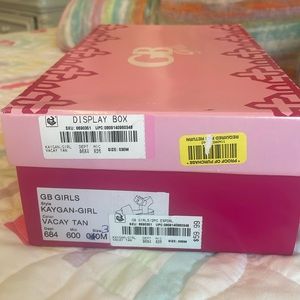 GB Girls Kaygan-Girl/Tan. Size 3 medium